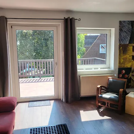Terrassenwohnung - Zentral, Modern, Schnelles Internet, Anliegerparken Apartamento *